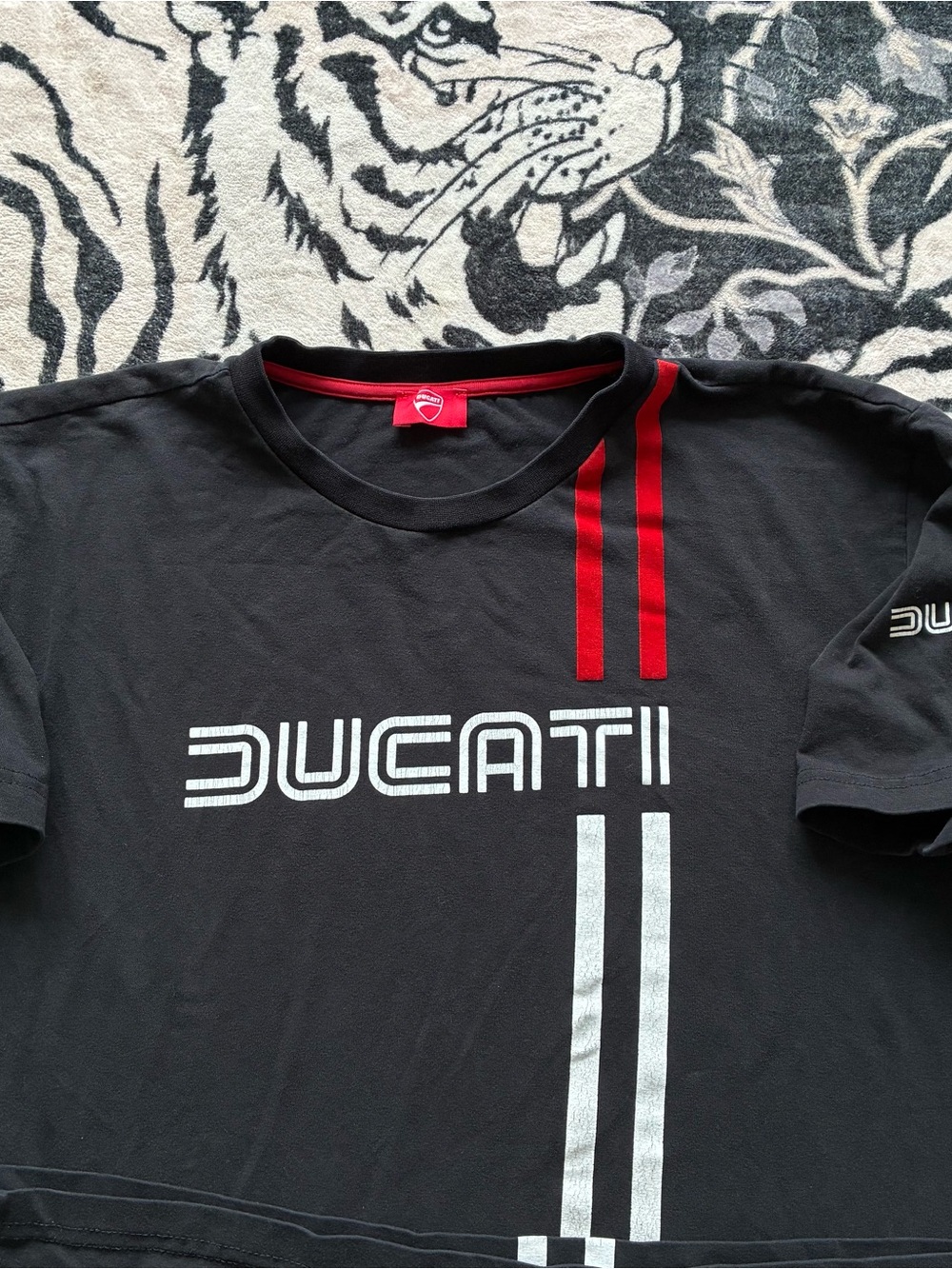 000 - DUCATI ITALIAN PERFORMANCE MOTORCYCLE T SHIRT